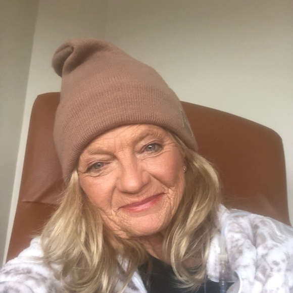 Meet your Posher, Aubrey - Picture 2 of 2